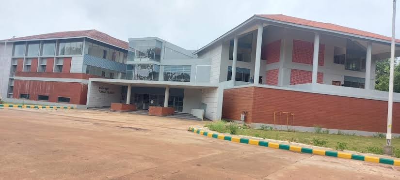 Keladi Shivappa Nayaka University of Agriculture and Horticultural Sciences campus