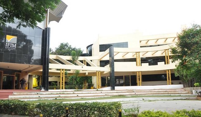 Institute of Finance and International Management campus