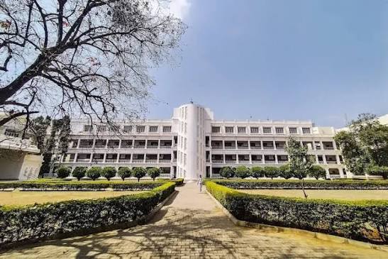 Sri Devraj Urs Academy of Higher Education and Research campus